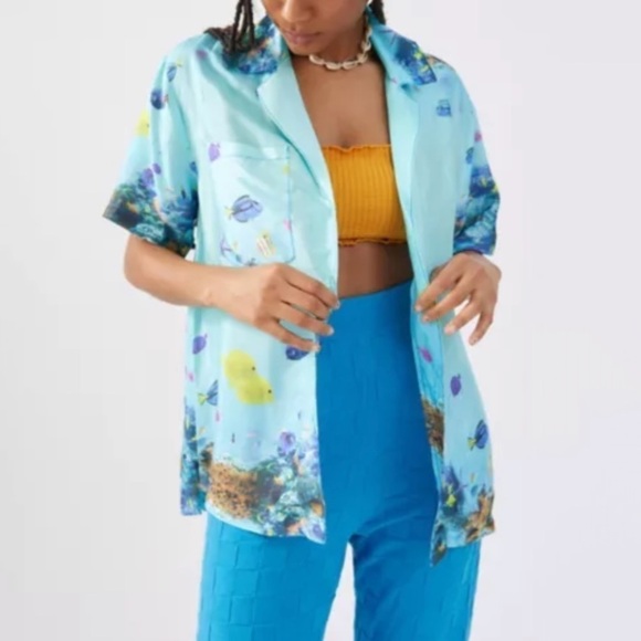 NWT Urban Outfitters Gardenia Printed Button Down Souvenir Top - Picture 1 of 5